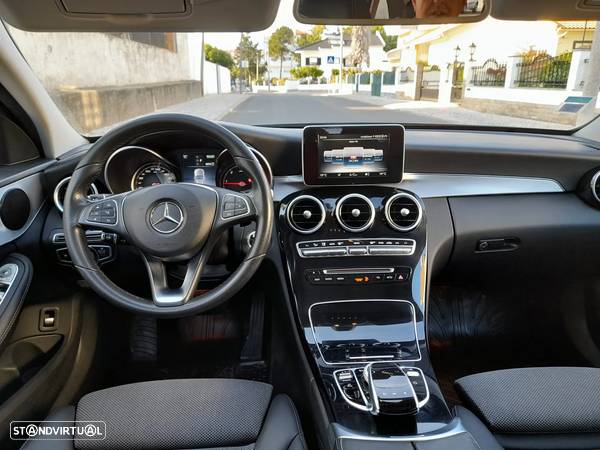 Mercedes-Benz C 300 h Exclusive - 12