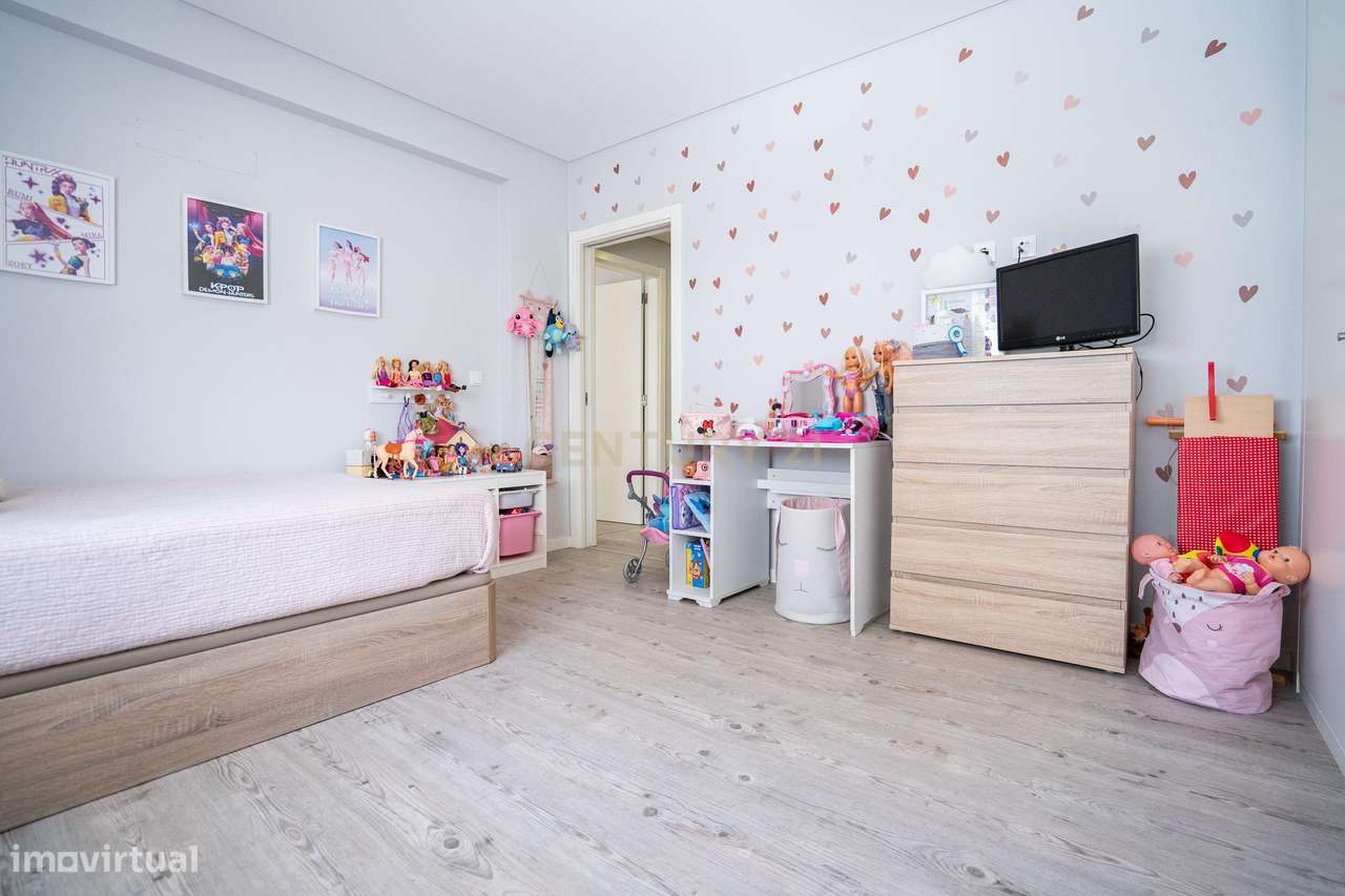 Apartamento T2 - Excelentes Áreas - Como Novo-28