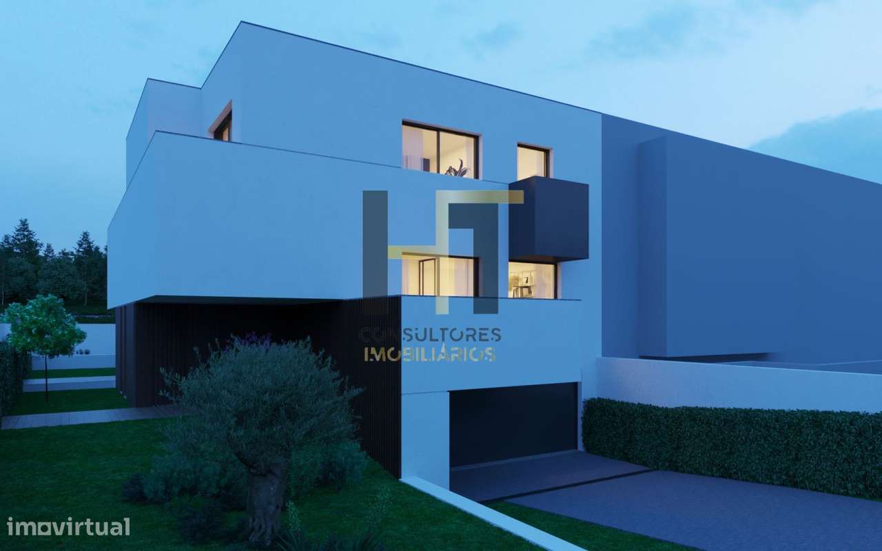 Moradia T3 | 235m² de Logradouro + Possibilidade de Piscina | Varanda-27