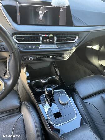 BMW Seria 2 218i M Sport - 24