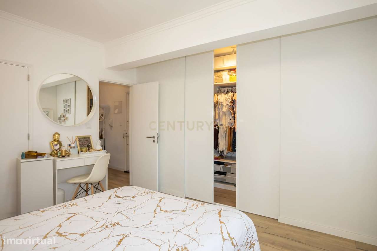 T1 com Terraço na Cruz de Pau - Central e Luminoso! - Grande imagem: 5/25