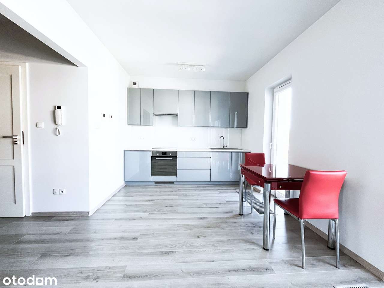 Paderewskiego, 37 m2, 2 pokoje, taras, umeblowane - Pełny obrazek: 2/13