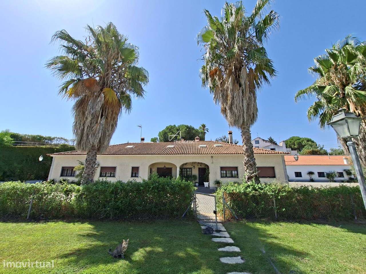 Moradia, 802 m², Nossa Senhora da Vila, Nossa Senhora do Bispo e Silveiras - Grande imagem: 2/32