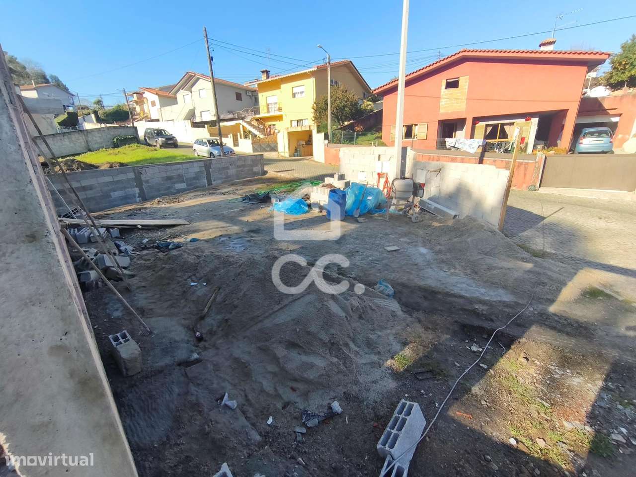 Moradia T2 + 1 em Construção em Delães-9