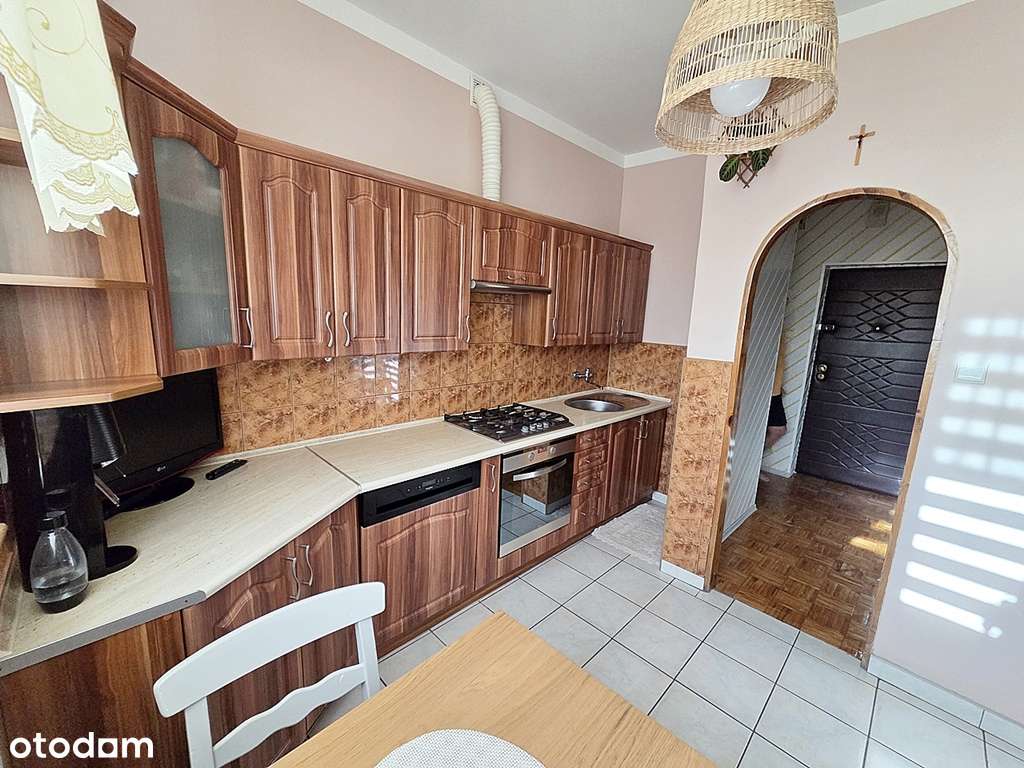 Funkcjonalne 2-pokojowe przy Wrzesińskiej z PARKINGIEM-9