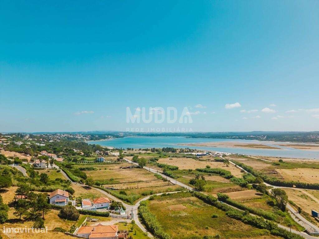 Moradia térrea T1+1 renovada com charme na Rua Direita, 35 mesmo no co-28