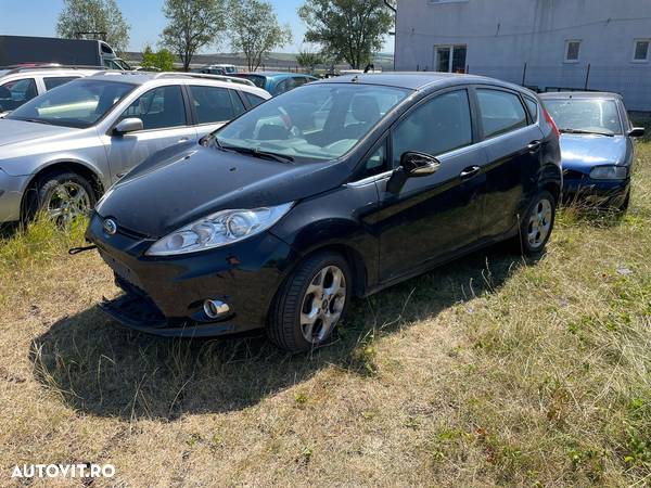 Dezmembrez piese Ford Fiesta 6 - 1