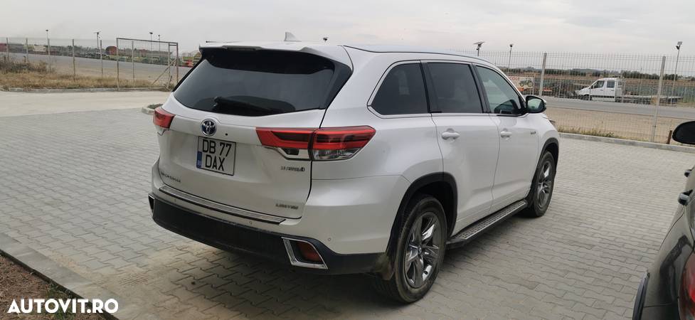 Toyota Highlander - 10