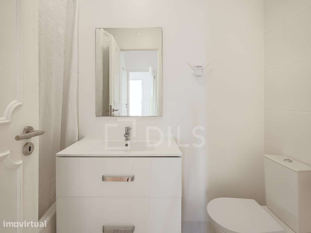 Apartamento T3 com garagem e vista rio, em Belém, Lisboa-15