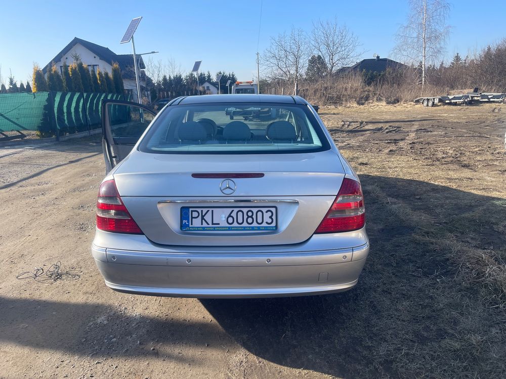Mercedes-Benz E W211 2002