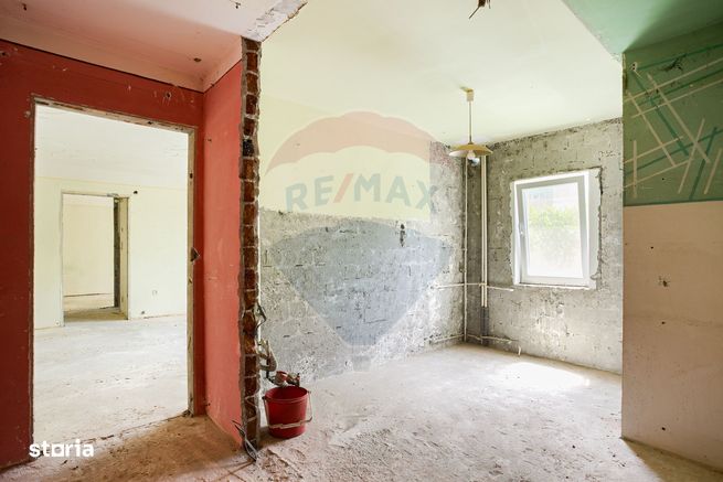 Apartament 2 camere, etaj 1, Micalaca, zona Orizont-4