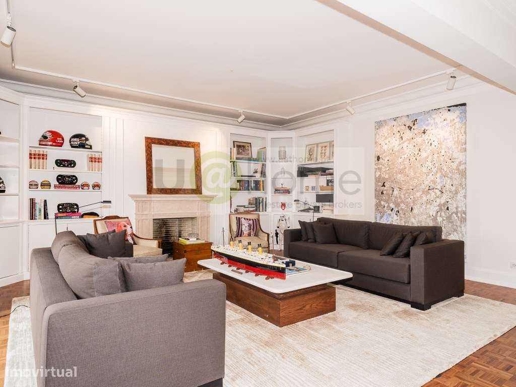 Apartamento T4+ 1 na Lapa-9