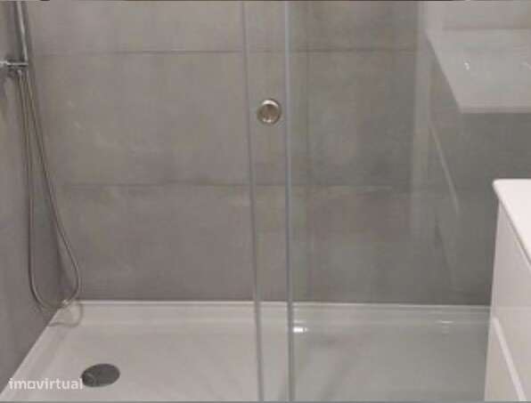 Apartamento para venda, à Paiva Couceiro-5