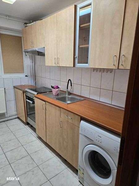 Vand  ap. cu 2 camere de vanzare 2/4  Renovat tot lux 23 August - Imagine principală: 4/6