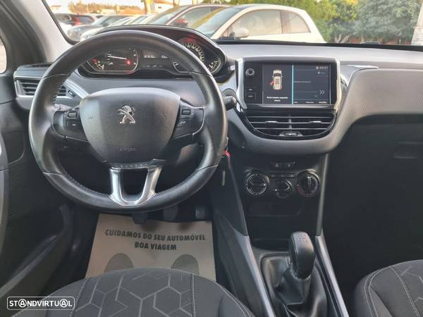 Peugeot 2008 1.6 BlueHDi Style - 9