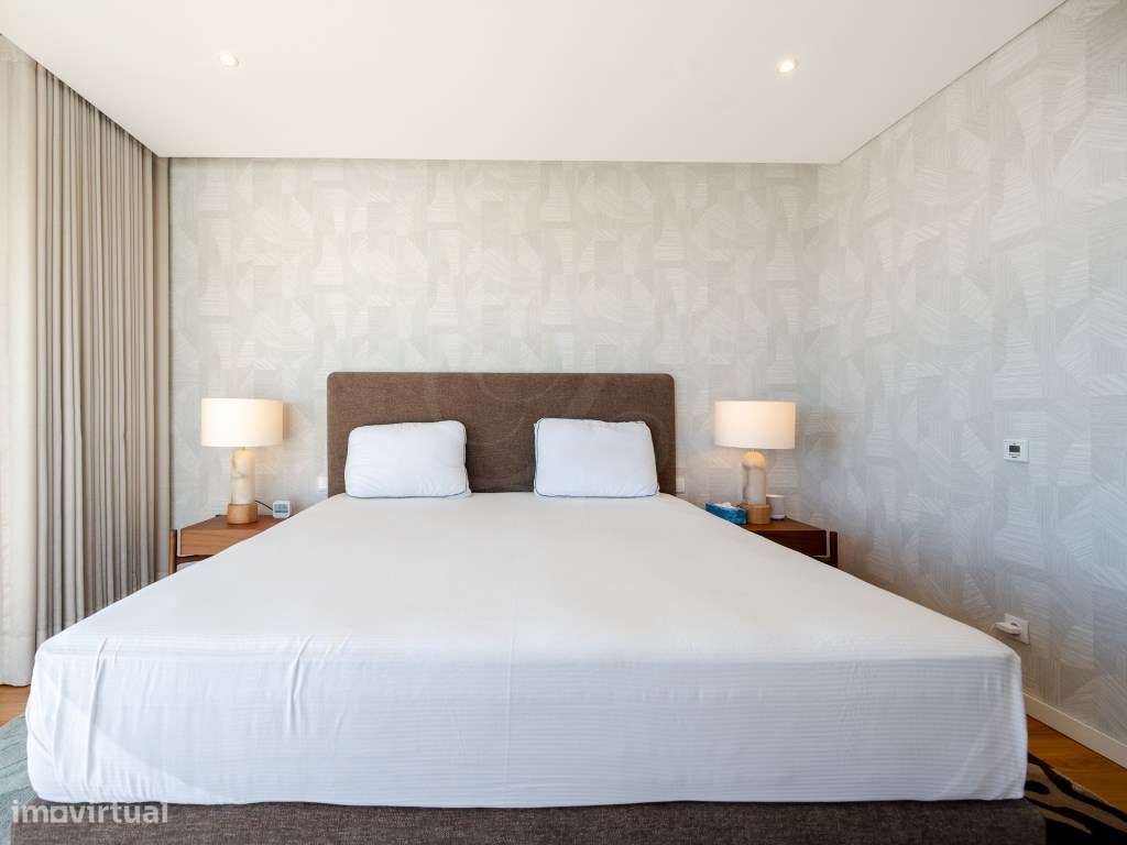 Moradia T8 c/Piscina | Queijas-43