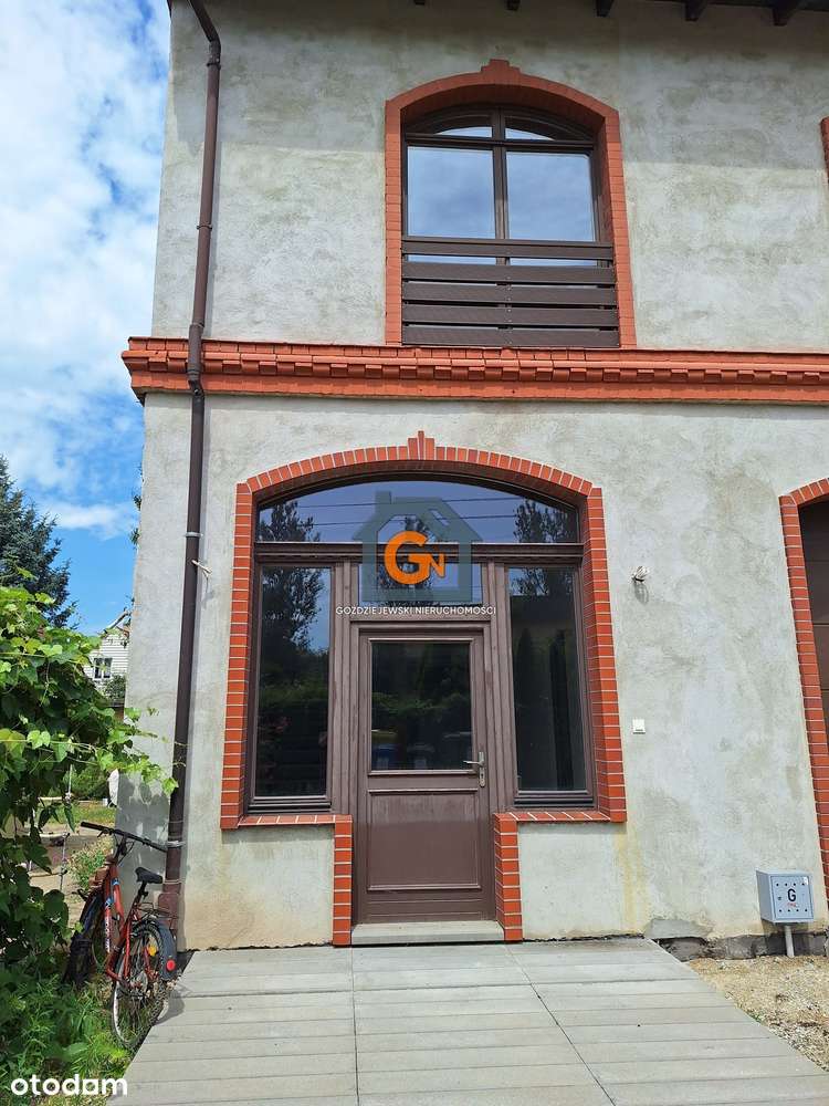 Sprzedam wyjątkową nieruchomość z garażami i miejscem parkingowym - Pełny obrazek: 4/20