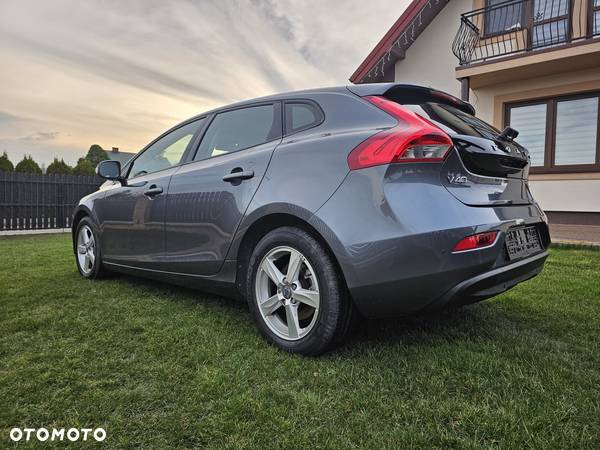 Volvo V40 CC D2 Momentum - 4