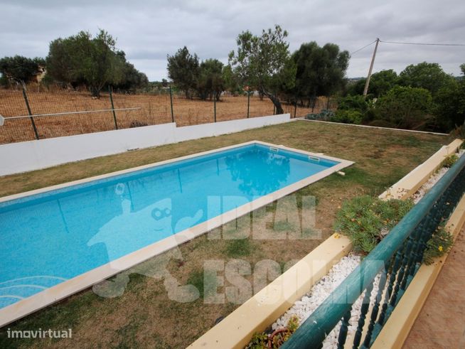 MORADIA V4 ALVOR 1200 000€-2