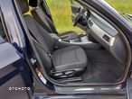 BMW Seria 3 320i Touring Edition Exclusive - 35