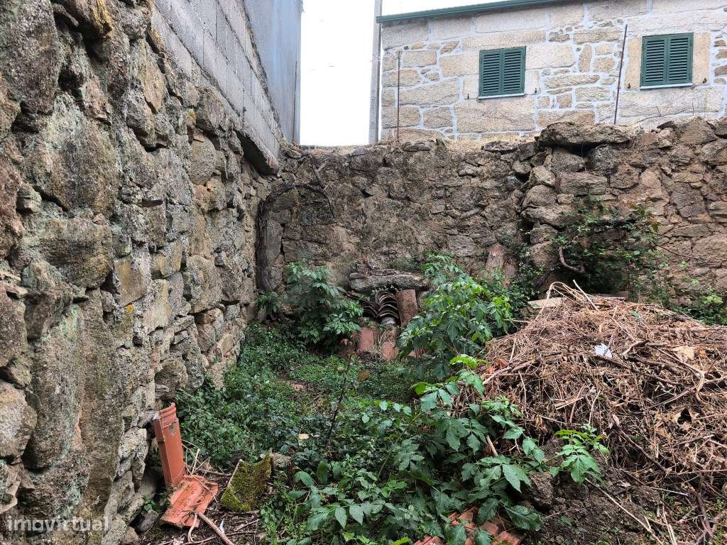 Moradia com vistas para a Serra da Estrela. Fantástica oportunidade!-21