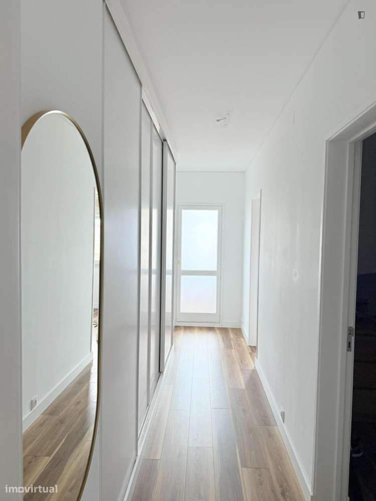 Quarto - localizado em Carcavelos Lisbon - Grande imagem: 4/7