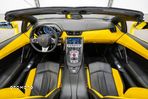Lamborghini Aventador Roadster LP700-4 - 34