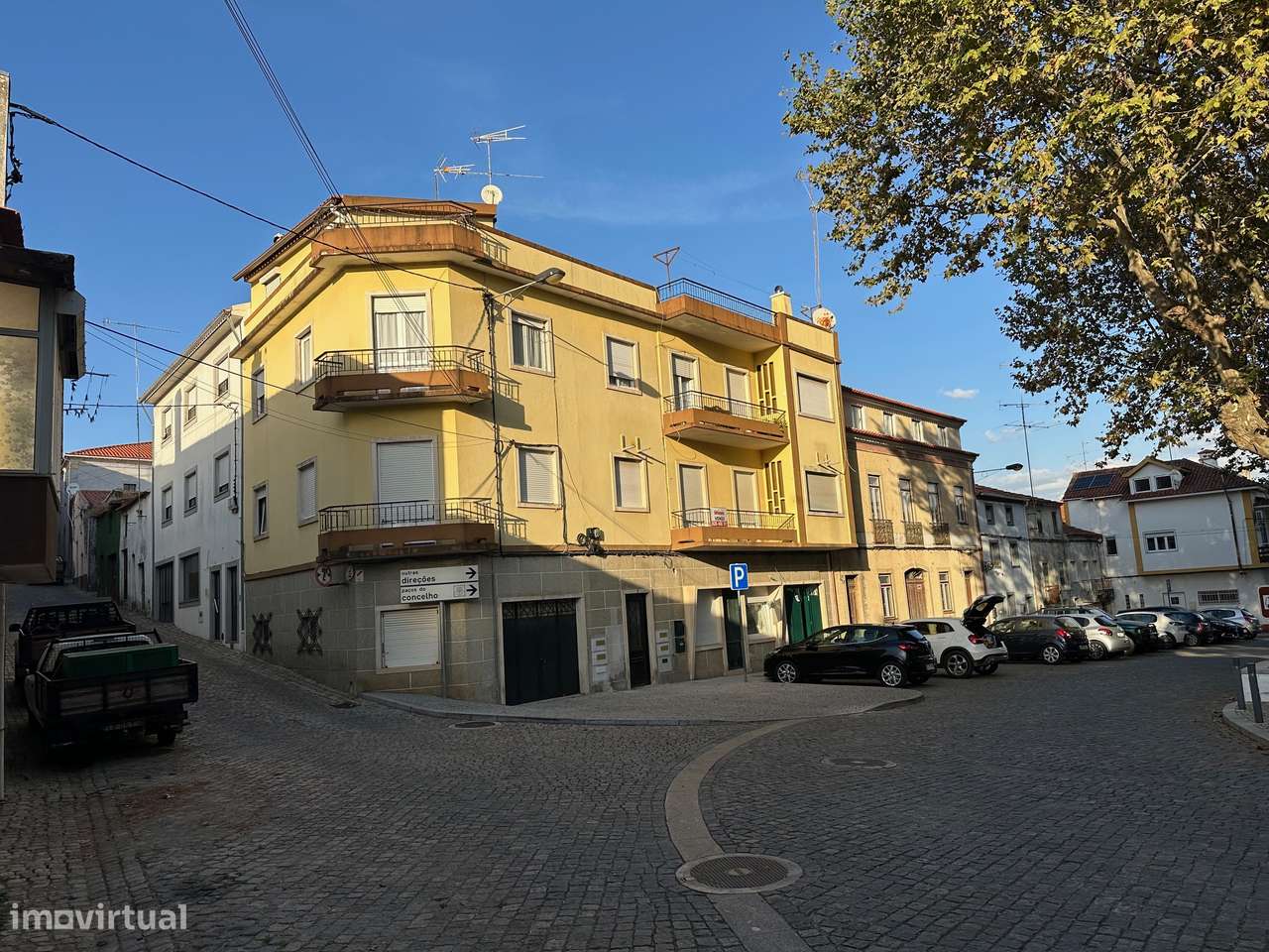 Apartamento T3+2, com 3 casas de banho e garagem-22