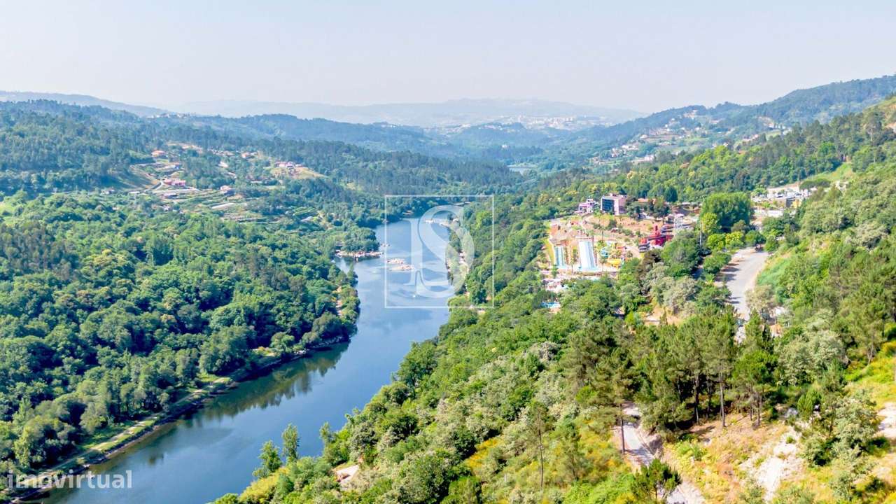 MORADIA T10 - Parque Aquático, Fregim - Amarante-4