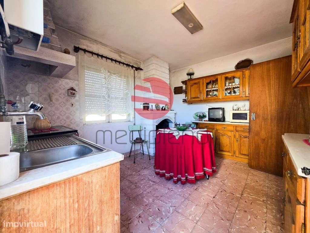 MORADIA T4 C/ GARAGEM-9