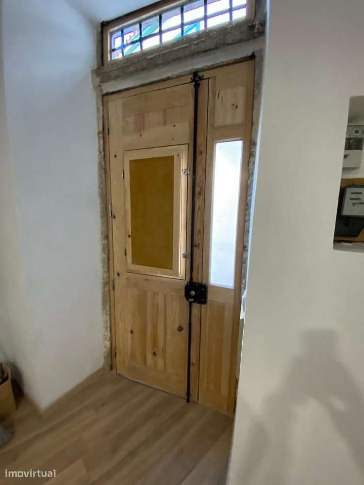 Arrenda T1 Alfama - Grande imagem: 2/11