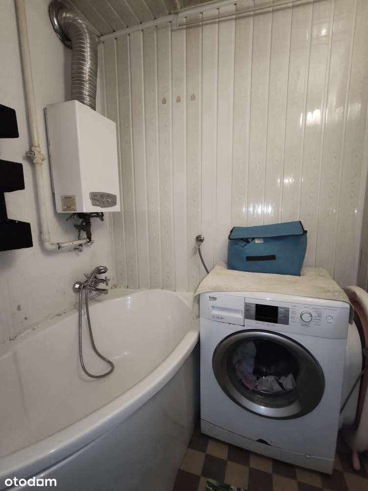 3 pokoje, osobno WC, kuchnia z oknem-9