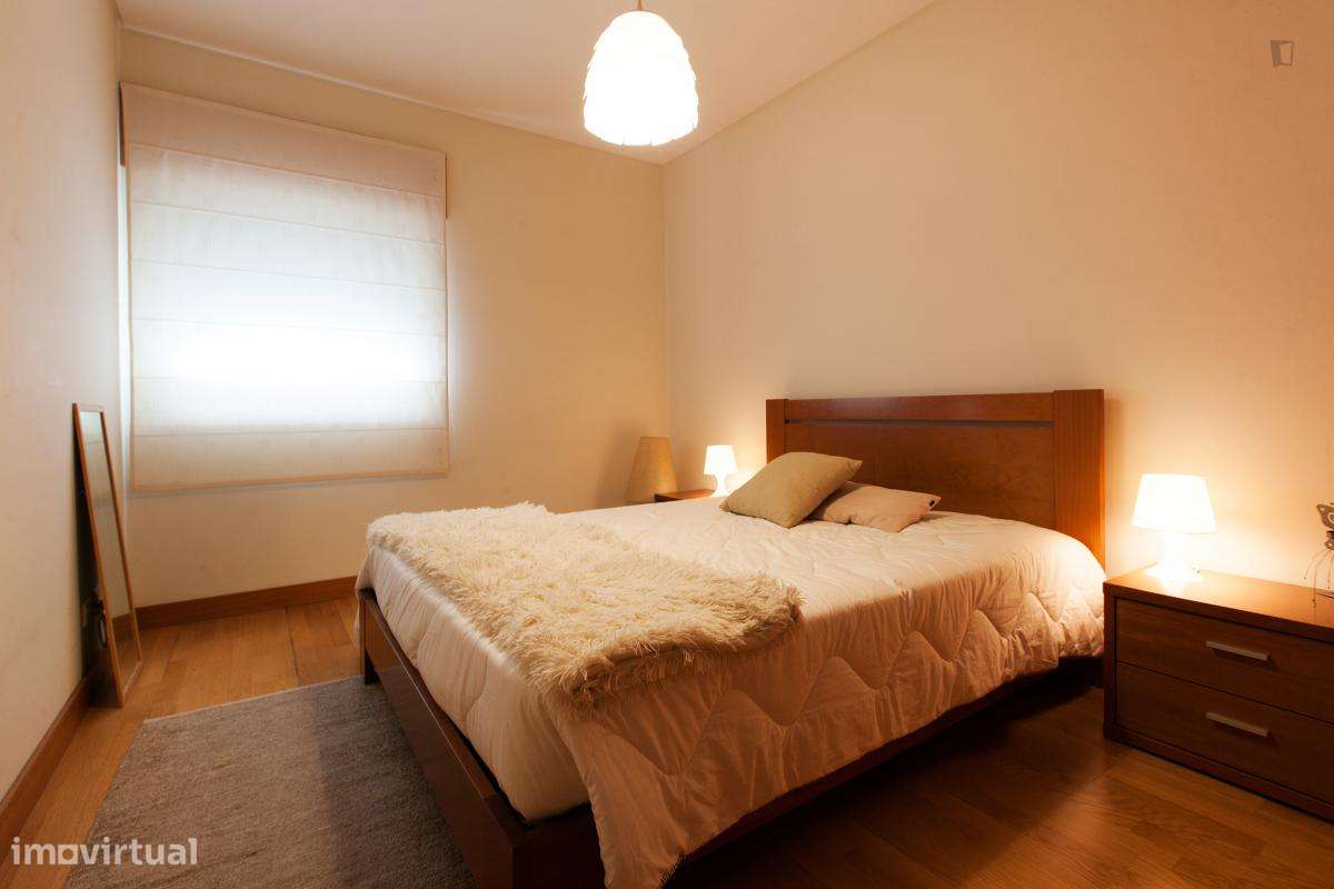 Quarto - localizado em Águas Santas Porto - Grande imagem: 4/7