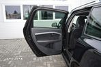 Volvo V70 D2 R-Design - 36