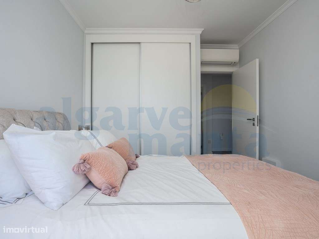 EXCLUSIVO! Moradia T3 Moderna com Piscina Privada no coração de Vil...-51