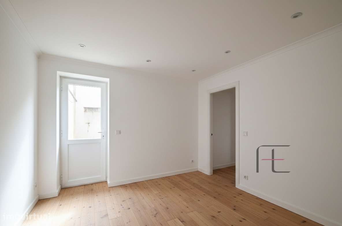 Moradia T3 Esmoriz para reabilitar-14