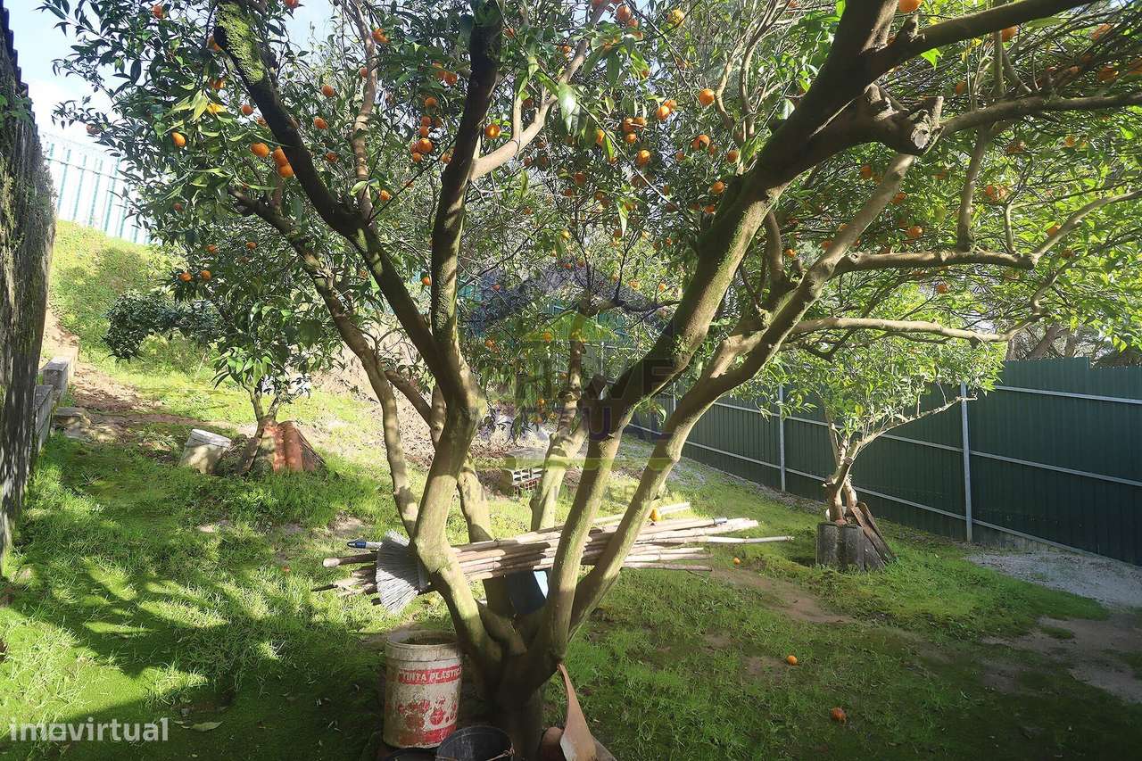 Moradia V2+1 com Terreno e Garagem - Delgada, Bombarral-35