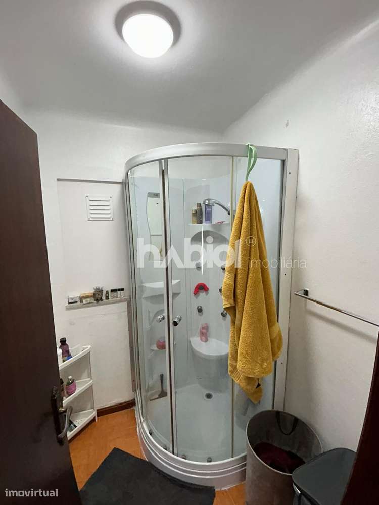 Moradia com 3 Habitações de utilização independente-11