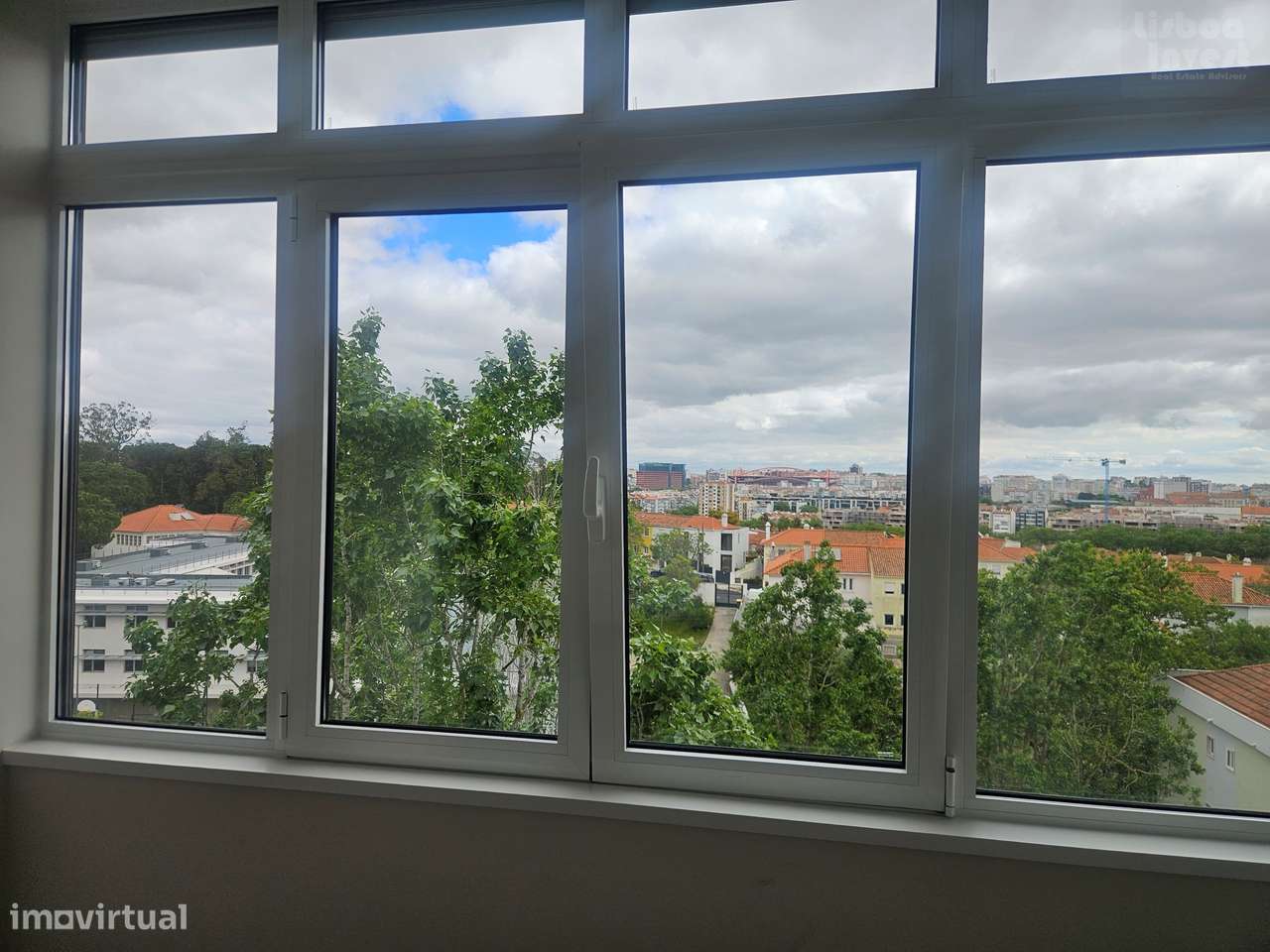 Apartamento T3 Novo com Varanda em Benfica-15