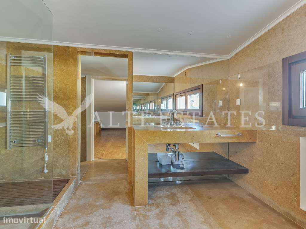 Deslumbrante moradia em zona nobre do Estoril-28