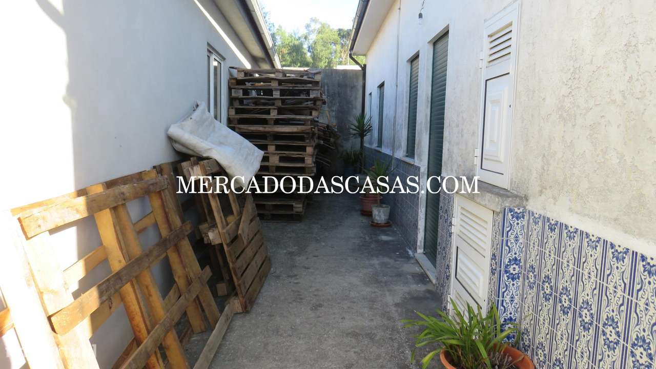 Moradia Isolada T3 em Fiães-12