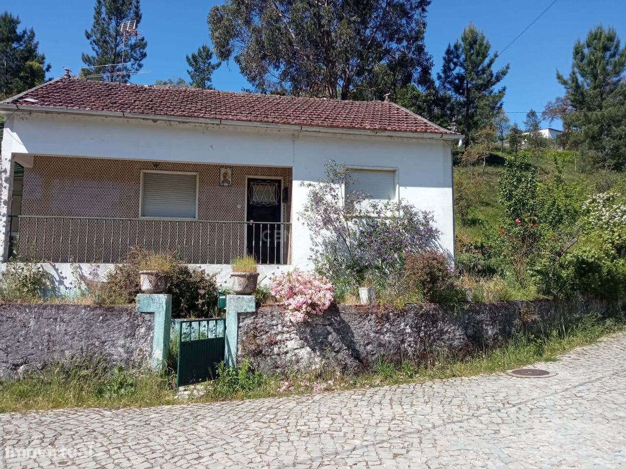 Casa em Gestosa Fundeira junto as praias fluviais do concelho de Casta