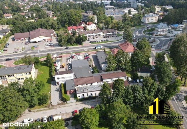 Lokal z możliwością prowadzenia gastronomii.-0