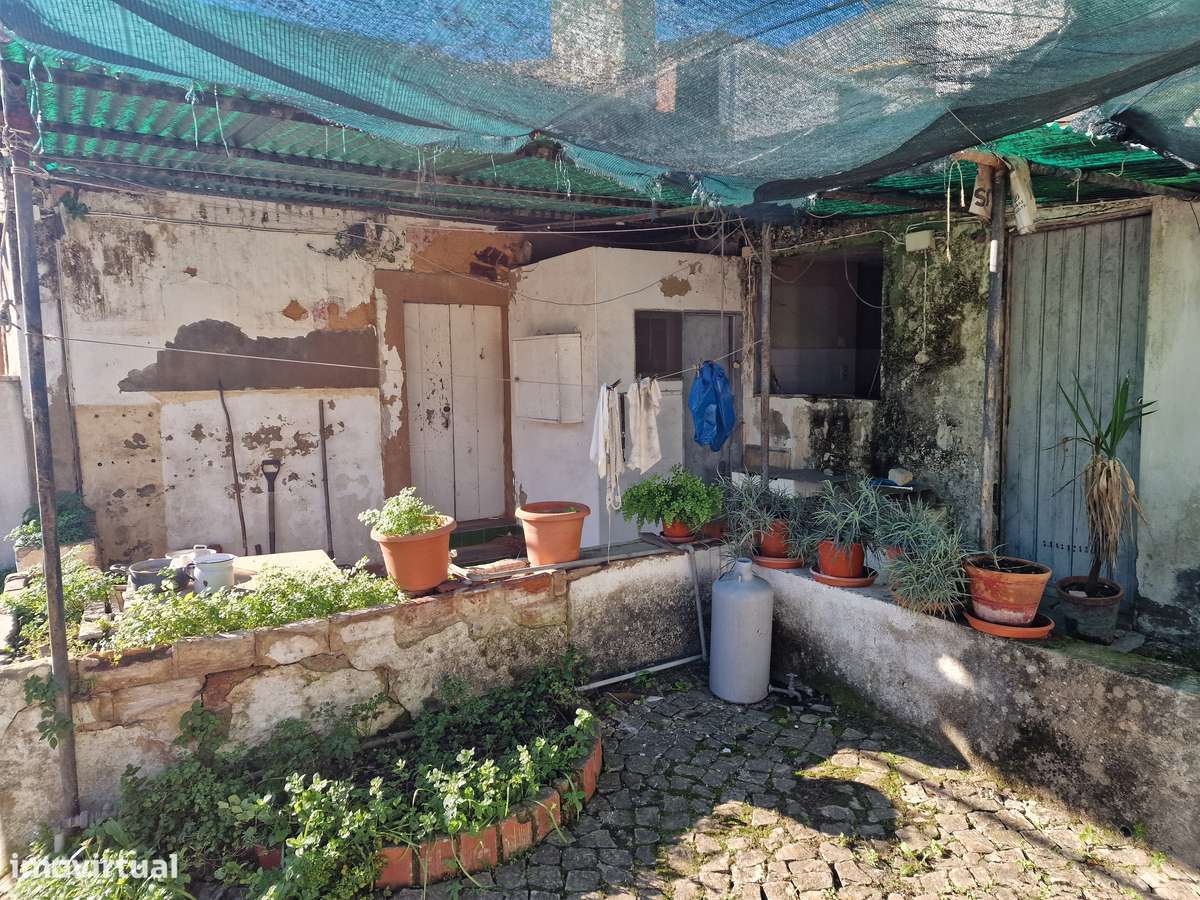 Terreno Misto com Elevado Potencial de Investimento-15