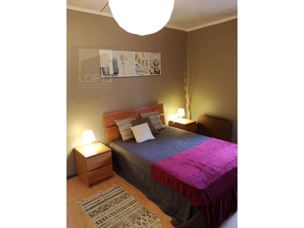 Condomínio com 6 Moradias V2 /V3 Mobiladas e Equipadas-8