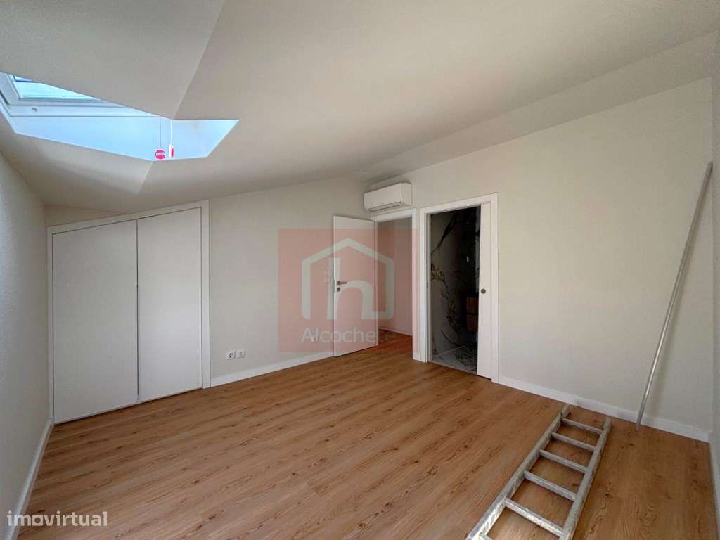 Apartamento duplex T2 no centro histórico Alcochete-25