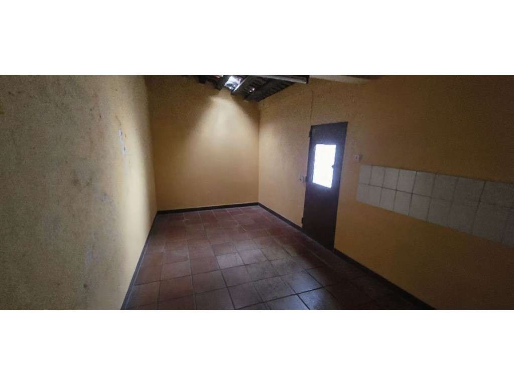 LOTE URBANO c/ 3 Moradias-25