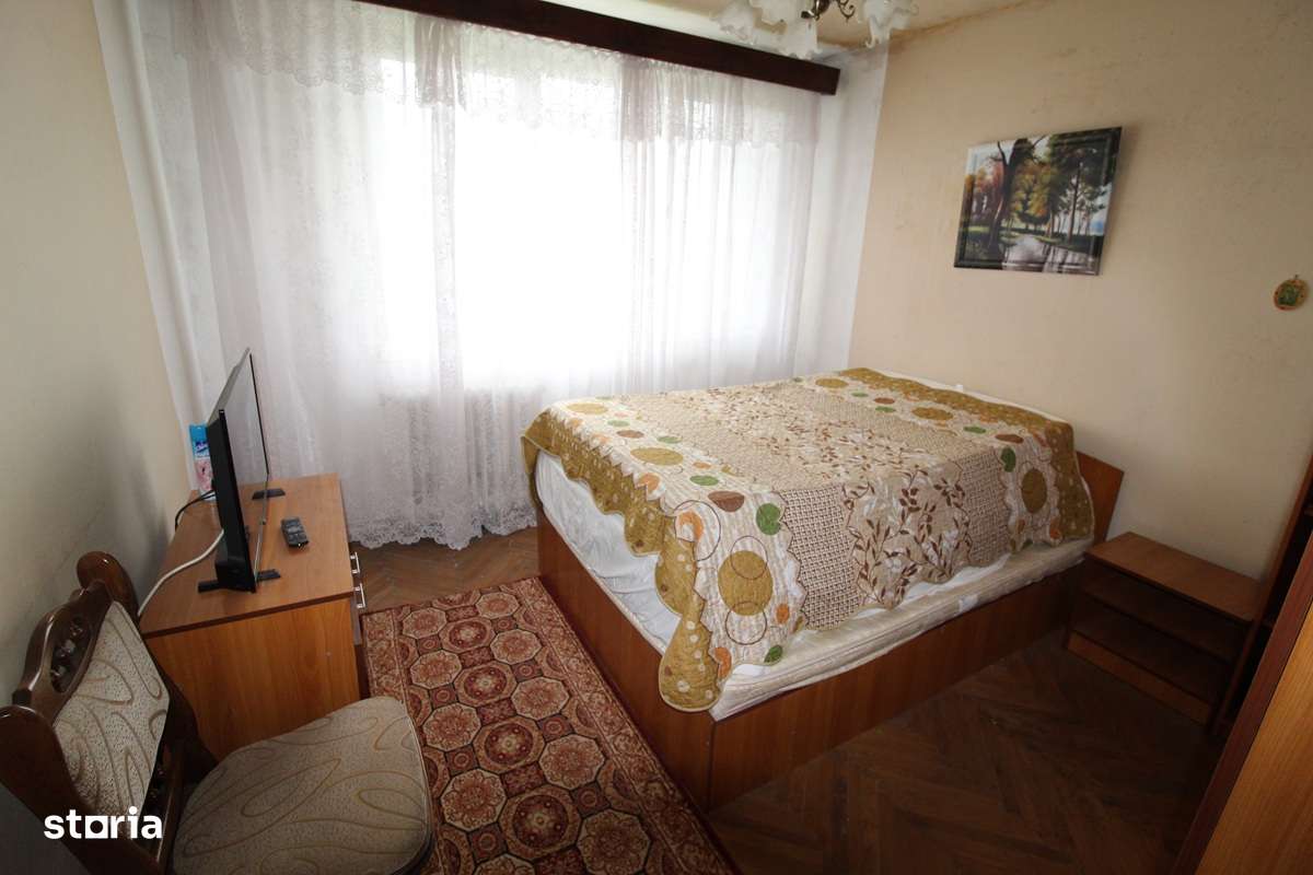 Vând apartament 2 camere în Hunedoara, zona Micro4-Str. Jiului, 51mp.. - Imagine principală: 4/9