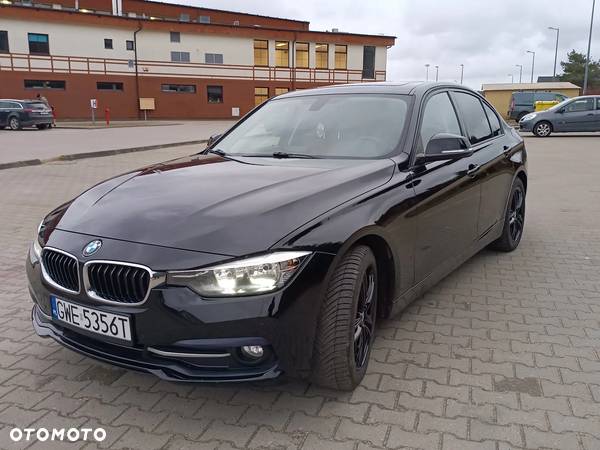 BMW Seria 3 320i GPF xDrive - 7