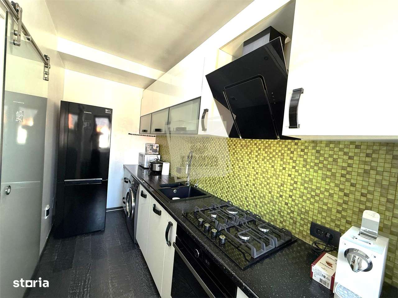 Apartament mobilat 3 camere etaj 2 balcon boxa in Arhitectilor-9